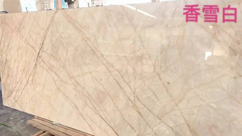 大理石茶几与实木茶几：材质之美与实用之辩