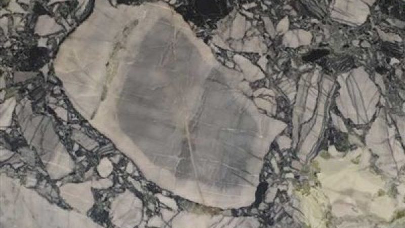 微晶石橱柜台面：揭秘其材质特性与选购要点**